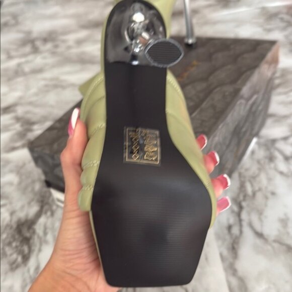 Azalea Wang Posh Khaki Hit the City Sandles Sz 7.5- Viral New Heels retails 109$ - Picture 6 of 16